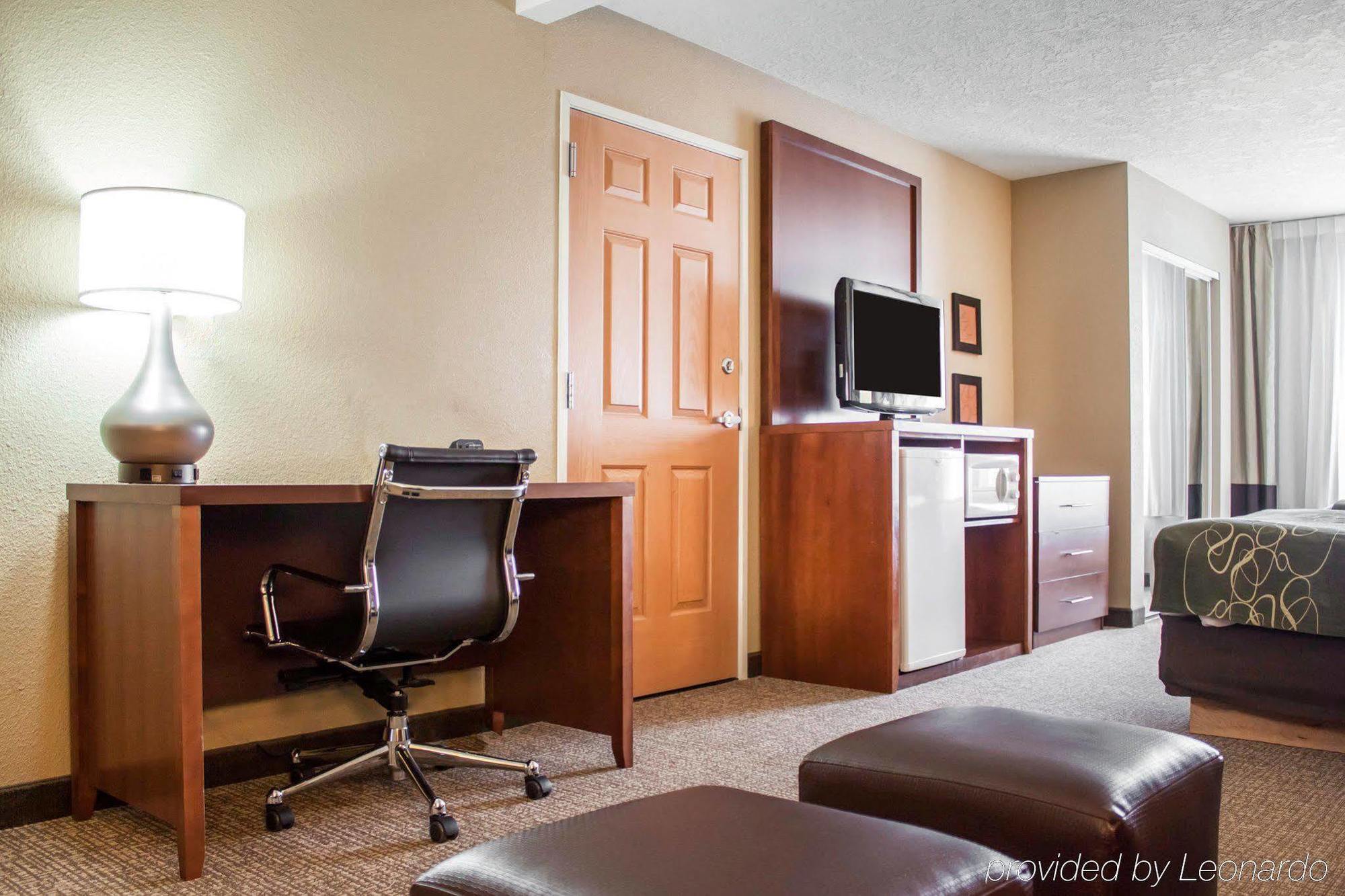 Comfort Suites Airport Boise Exterior photo